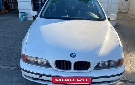 BMW 5 серия, 1998 год, 750 000 рублей, 3 фотография