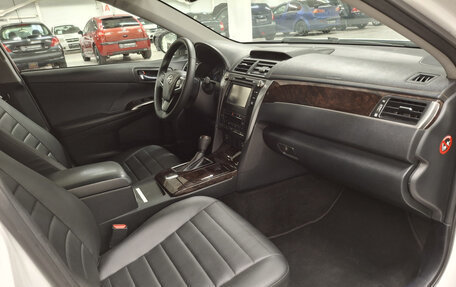 Toyota Camry, 2015 год, 1 760 000 рублей, 15 фотография