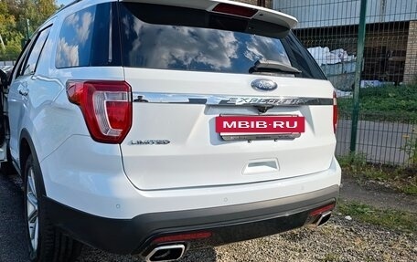 Ford Explorer VI, 2017 год, 2 050 000 рублей, 10 фотография