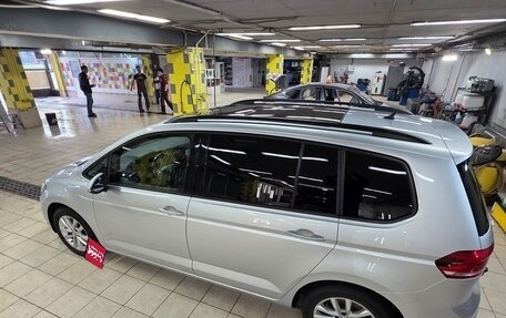 Volkswagen Touran III, 2019 год, 2 300 000 рублей, 3 фотография