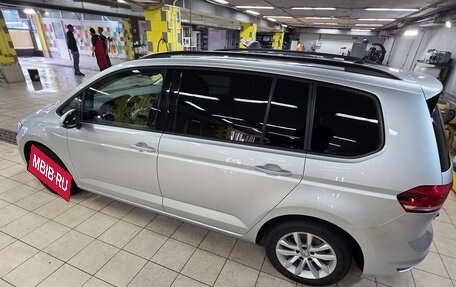 Volkswagen Touran III, 2019 год, 2 300 000 рублей, 8 фотография