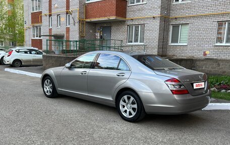 Mercedes-Benz S-Класс, 2005 год, 985 000 рублей, 2 фотография