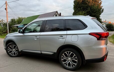 Mitsubishi Outlander III рестайлинг 3, 2018 год, 2 229 000 рублей, 24 фотография