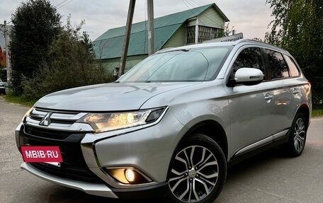 Mitsubishi Outlander III рестайлинг 3, 2018 год, 2 229 000 рублей, 8 фотография