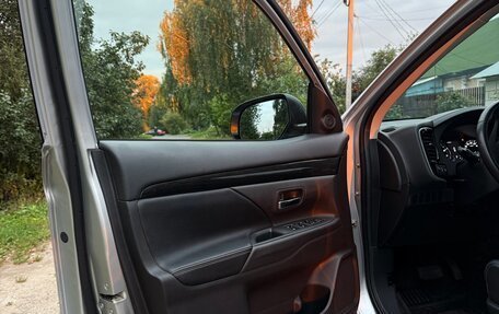Mitsubishi Outlander III рестайлинг 3, 2018 год, 2 229 000 рублей, 16 фотография