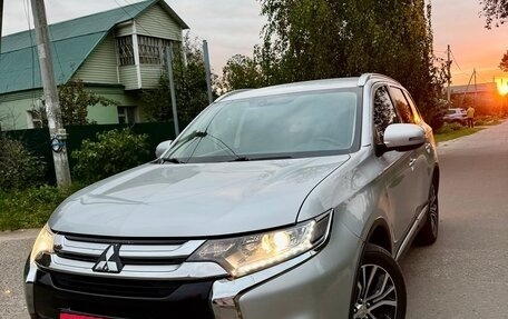 Mitsubishi Outlander III рестайлинг 3, 2018 год, 2 229 000 рублей, 19 фотография