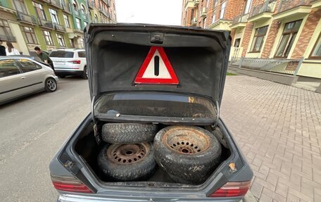 Mercedes-Benz W124, 1990 год, 300 000 рублей, 11 фотография