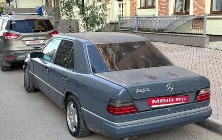 Mercedes-Benz W124, 1990 год, 300 000 рублей, 5 фотография