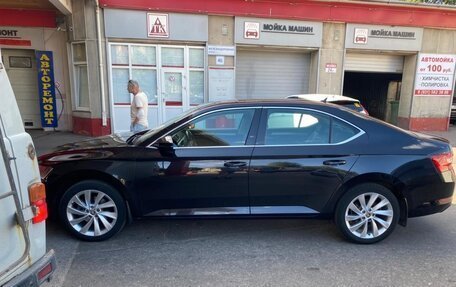 Skoda Superb III рестайлинг, 2017 год, 1 700 000 рублей, 5 фотография