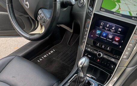 Infiniti Q50 I рестайлинг, 2014 год, 1 850 000 рублей, 9 фотография