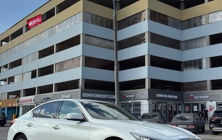 Infiniti Q50 I рестайлинг, 2014 год, 1 850 000 рублей, 3 фотография