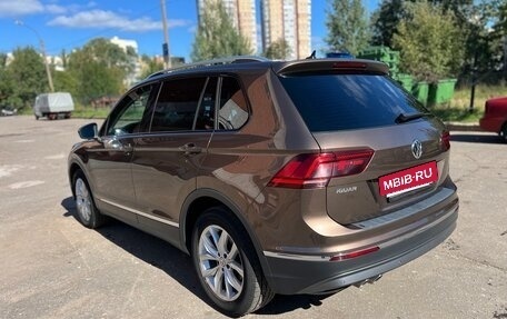 Volkswagen Tiguan II, 2018 год, 2 850 000 рублей, 4 фотография