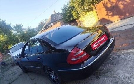 Mercedes-Benz E-Класс, 2004 год, 795 000 рублей, 4 фотография