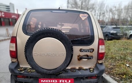 Chevrolet Niva I рестайлинг, 2004 год, 235 000 рублей, 8 фотография