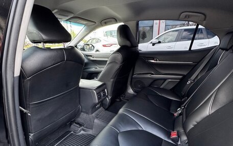 Toyota Camry, 2021 год, 3 800 000 рублей, 9 фотография