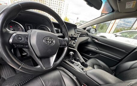 Toyota Camry, 2021 год, 3 800 000 рублей, 5 фотография