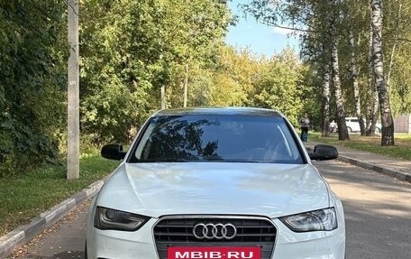Audi A4, 2012 год, 1 000 000 рублей, 2 фотография