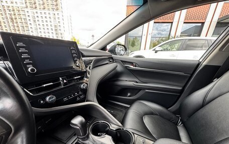 Toyota Camry, 2021 год, 3 800 000 рублей, 15 фотография