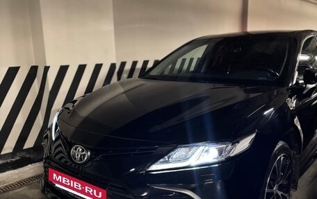 Toyota Camry, 2021 год, 3 800 000 рублей, 8 фотография