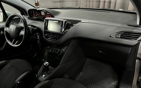 Peugeot 208 II, 2014 год, 599 888 рублей, 11 фотография