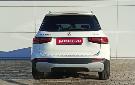Mercedes-Benz GLB, 2020 год, 3 700 000 рублей, 10 фотография