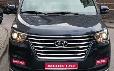 Hyundai Grand Starex Grand Starex I рестайлинг 2, 2018 год, 4 130 000 рублей, 1 фотография