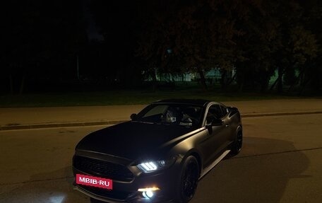 Ford Mustang VI рестайлинг, 2016 год, 3 600 000 рублей, 8 фотография