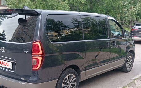 Hyundai Grand Starex Grand Starex I рестайлинг 2, 2018 год, 4 130 000 рублей, 6 фотография