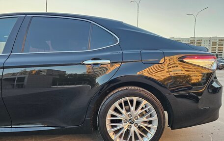 Toyota Camry, 2018 год, 2 200 000 рублей, 10 фотография