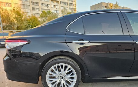 Toyota Camry, 2018 год, 2 200 000 рублей, 13 фотография