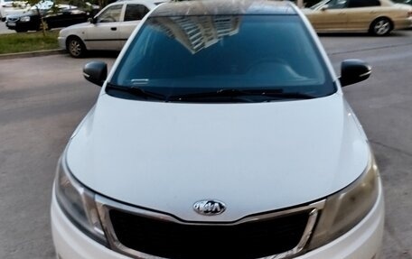 KIA Rio III рестайлинг, 2013 год, 700 000 рублей, 1 фотография