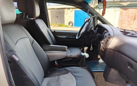 Hyundai H-1 II рестайлинг, 2006 год, 1 500 000 рублей, 9 фотография