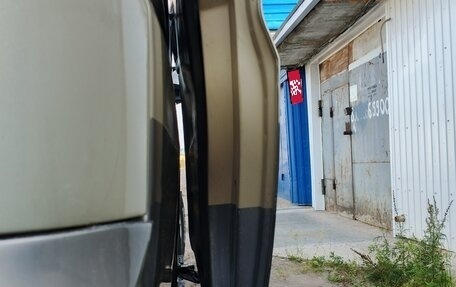 Hyundai H-1 II рестайлинг, 2006 год, 1 500 000 рублей, 7 фотография