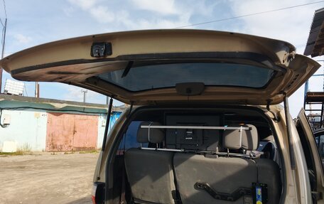 Hyundai H-1 II рестайлинг, 2006 год, 1 500 000 рублей, 11 фотография