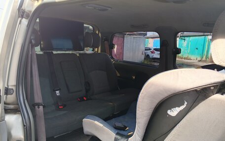 Hyundai H-1 II рестайлинг, 2006 год, 1 500 000 рублей, 32 фотография