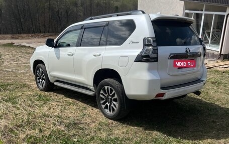 Toyota Land Cruiser Prado 150 рестайлинг 2, 2022 год, 5 300 000 рублей, 3 фотография