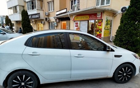 KIA Rio III рестайлинг, 2013 год, 700 000 рублей, 3 фотография