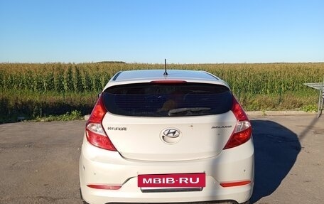 Hyundai Solaris II рестайлинг, 2015 год, 950 000 рублей, 4 фотография