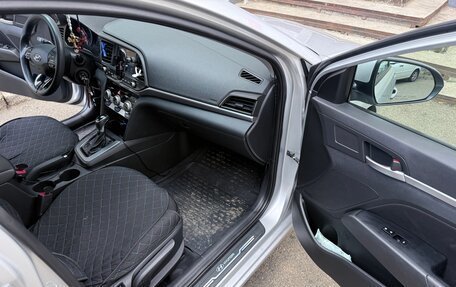 Hyundai Elantra VI рестайлинг, 2018 год, 1 400 000 рублей, 5 фотография