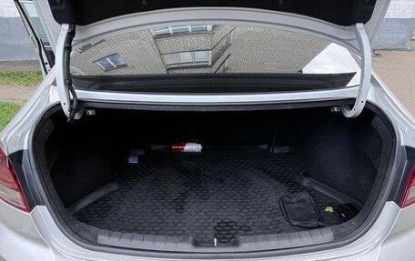 Hyundai Elantra VI рестайлинг, 2018 год, 1 400 000 рублей, 6 фотография