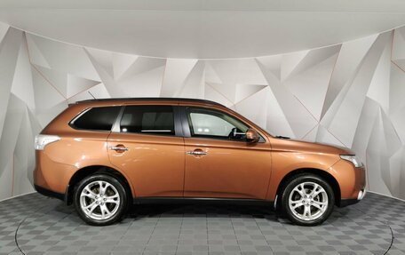 Mitsubishi Outlander III рестайлинг 3, 2012 год, 1 495 000 рублей, 6 фотография