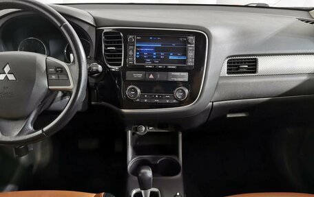 Mitsubishi Outlander III рестайлинг 3, 2012 год, 1 495 000 рублей, 15 фотография