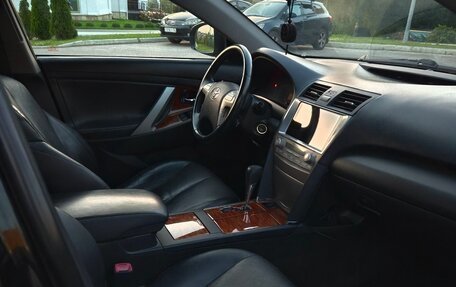 Toyota Camry, 2011 год, 1 350 000 рублей, 4 фотография