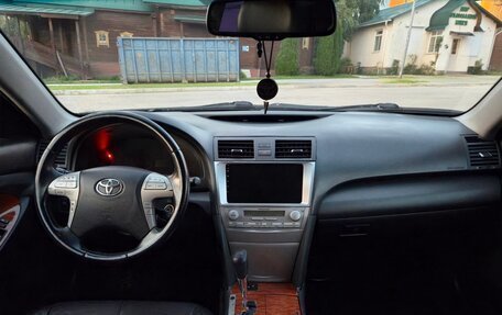 Toyota Camry, 2011 год, 1 350 000 рублей, 5 фотография