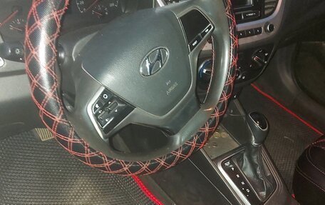 Hyundai Solaris II рестайлинг, 2018 год, 660 000 рублей, 5 фотография