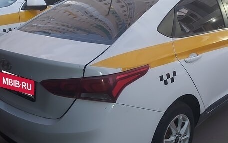 Hyundai Solaris II рестайлинг, 2018 год, 660 000 рублей, 15 фотография