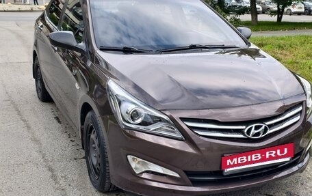 Hyundai Solaris II рестайлинг, 2015 год, 890 000 рублей, 2 фотография