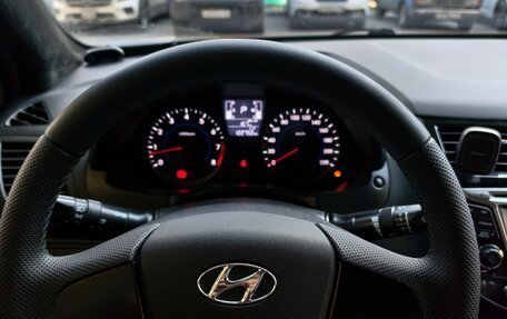 Hyundai Solaris II рестайлинг, 2015 год, 890 000 рублей, 5 фотография