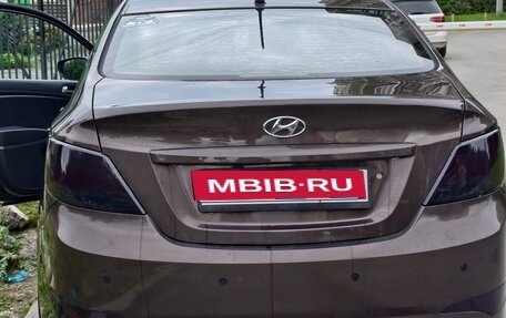 Hyundai Solaris II рестайлинг, 2015 год, 890 000 рублей, 3 фотография