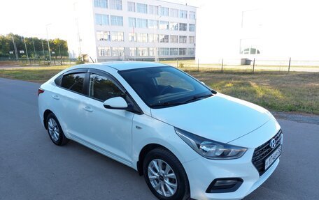 Hyundai Solaris II рестайлинг, 2017 год, 1 150 000 рублей, 2 фотография